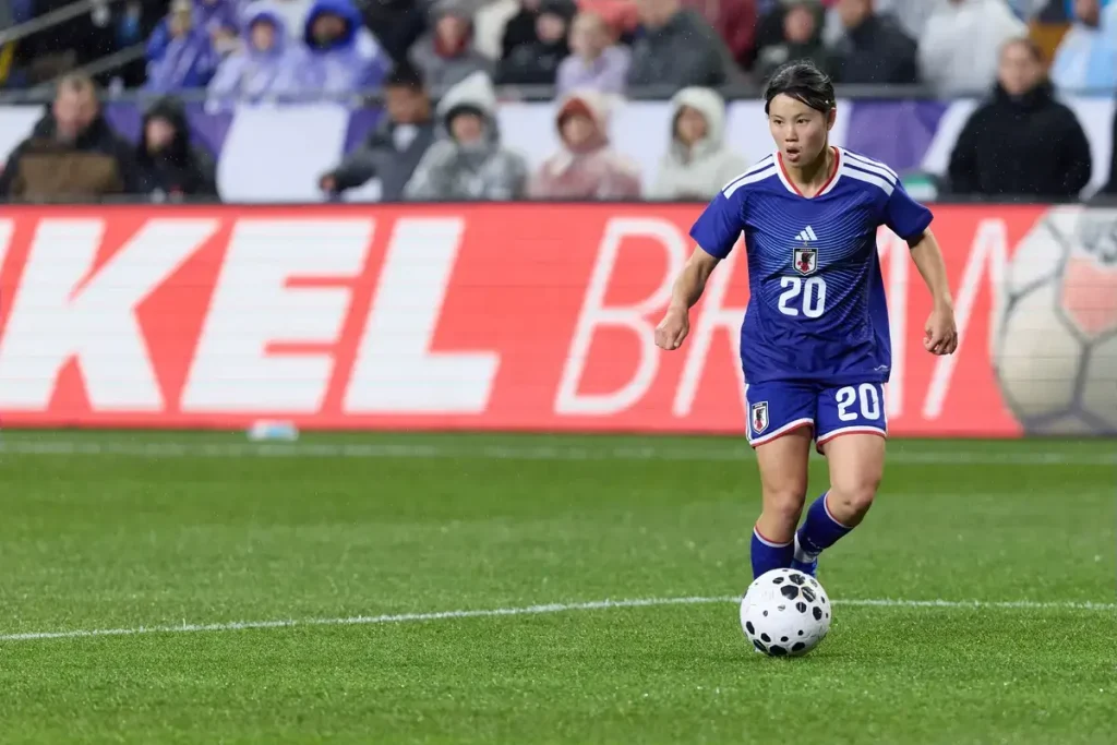 Chelsea Women sign Japan midfielder Matsukubo
