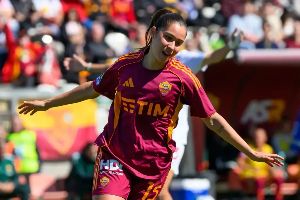 Chelsea sign Italy midfielder Dragoni
