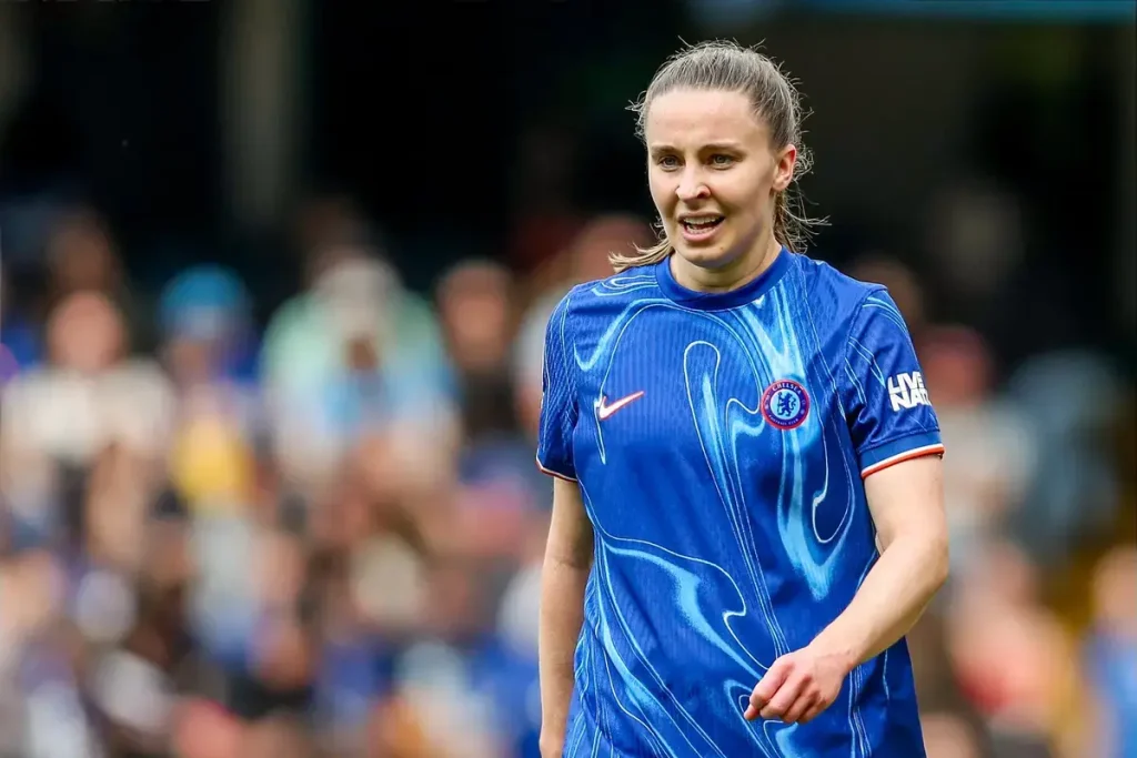 Charles leaves Chelsea to join Man City
