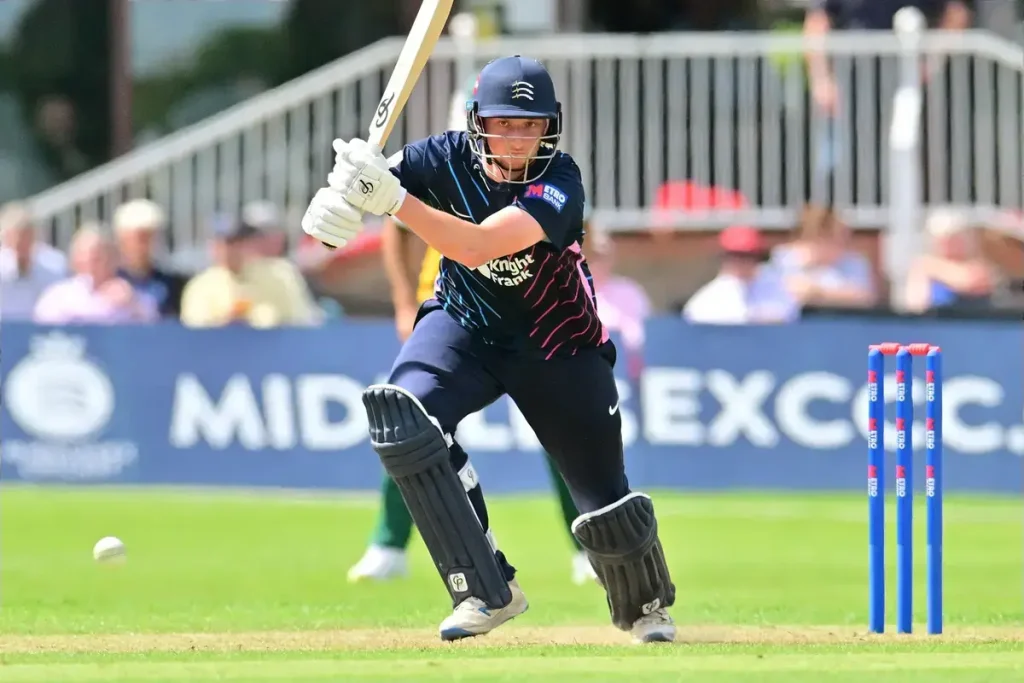 Hollman leads Middlesex to victory in T20 Blast