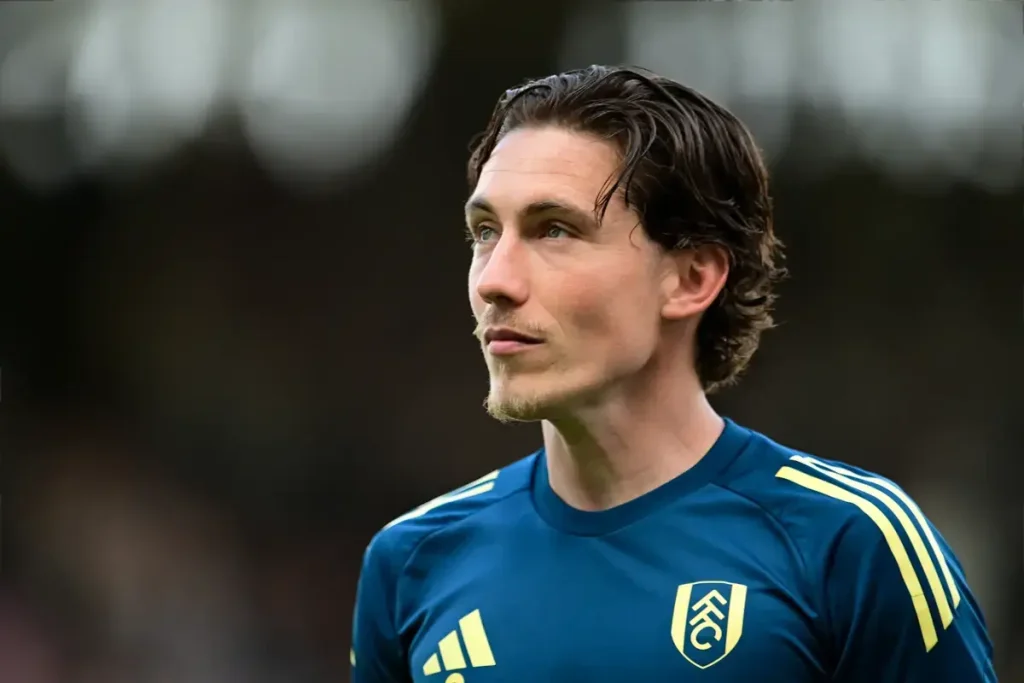 Wilson completes move to Leeds