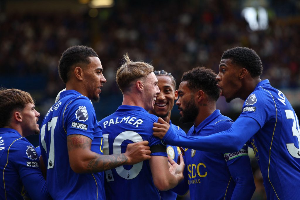 Chelsea win despite second-half Brighton fightback