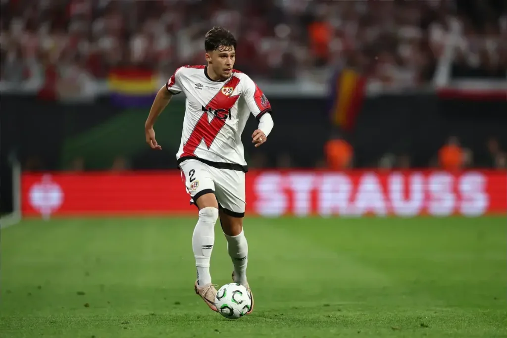 Fulham in talks to sign Rayo Vallecano defender Ratiu