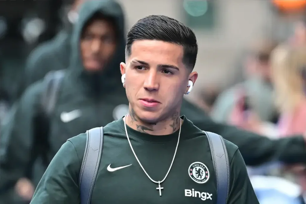City to table Fernandez bid – but he is set to play in Chelsea cup tie