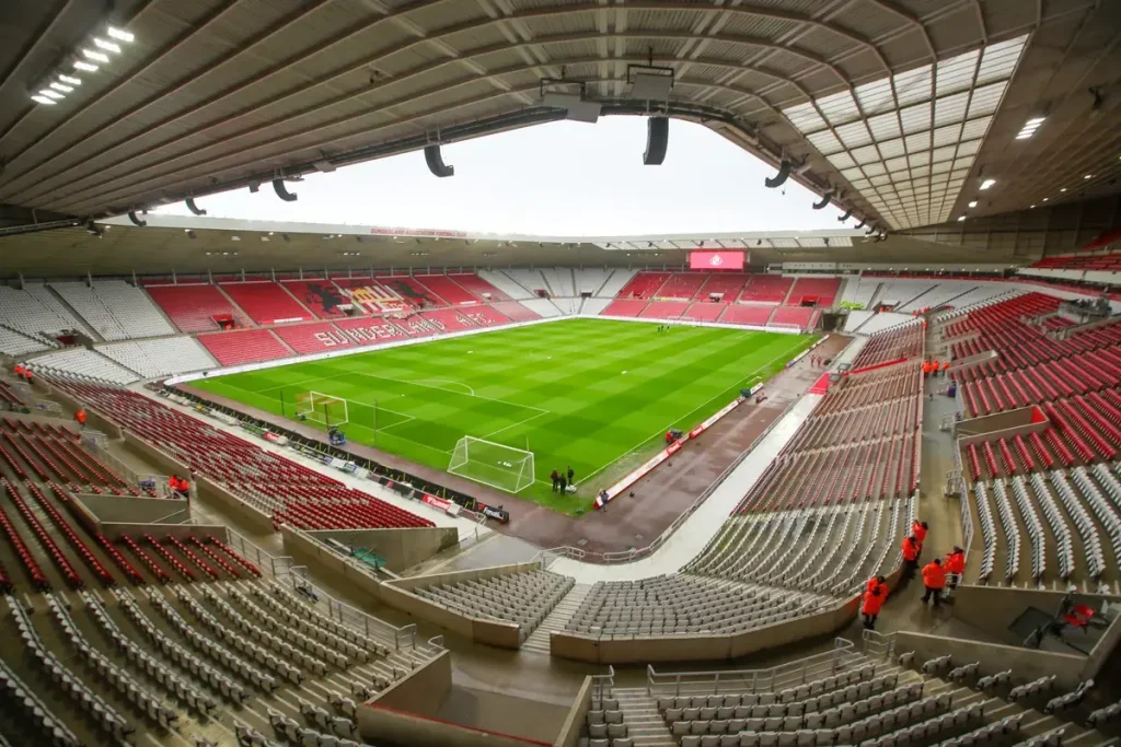 Sunderland v Fulham line-ups: Andersen returns