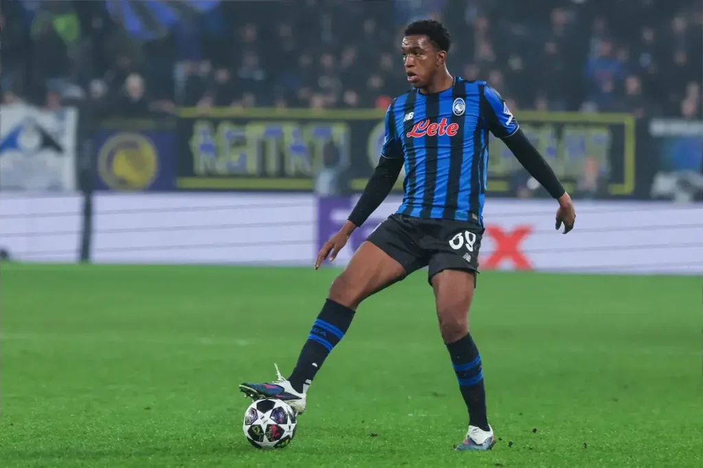 Chelsea agree signing of Italy defender Ahanor