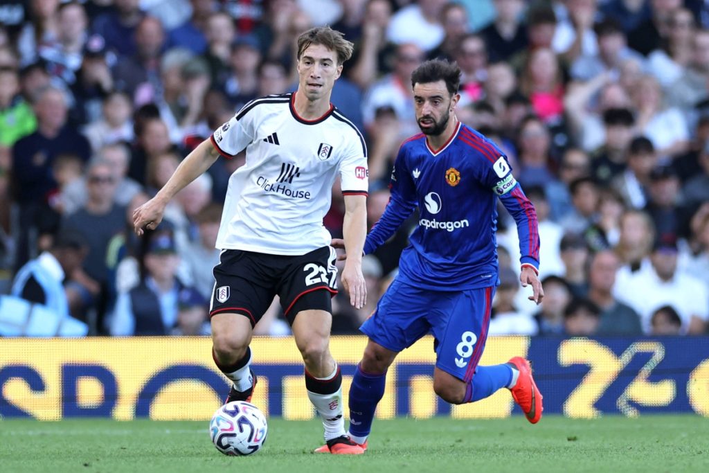 Late Man Utd equaliser denies Fulham first league win under Arbeloa