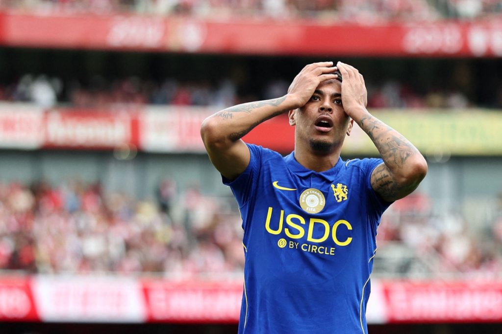 Arsenal come from behind to beat Chelsea